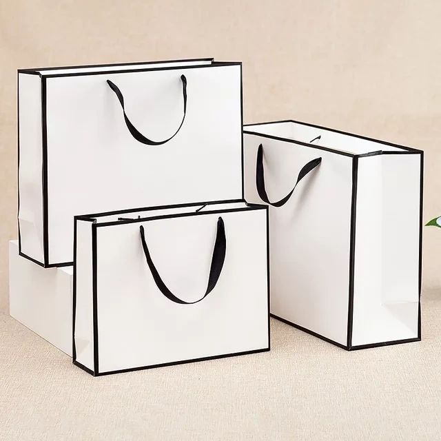 White & Black Gift Bag